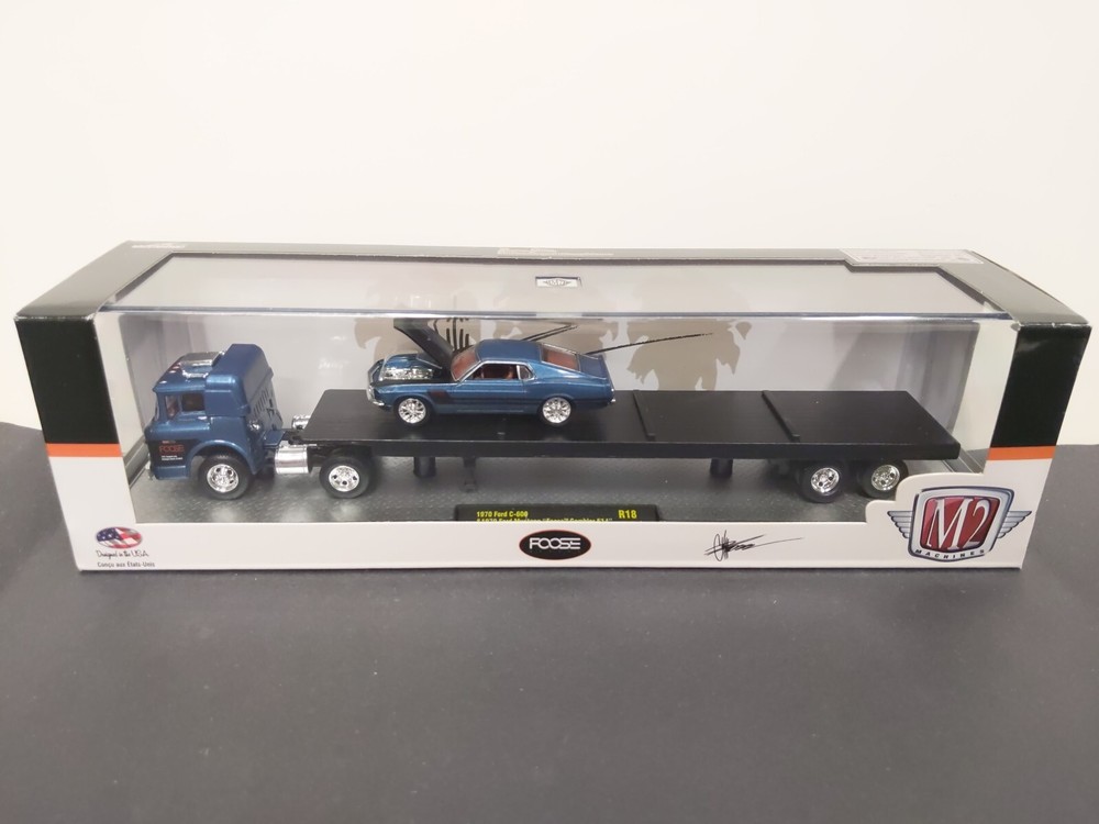 M2 Machines 1/64 1970 Ford C-600 & 1970 Ford Mustang 