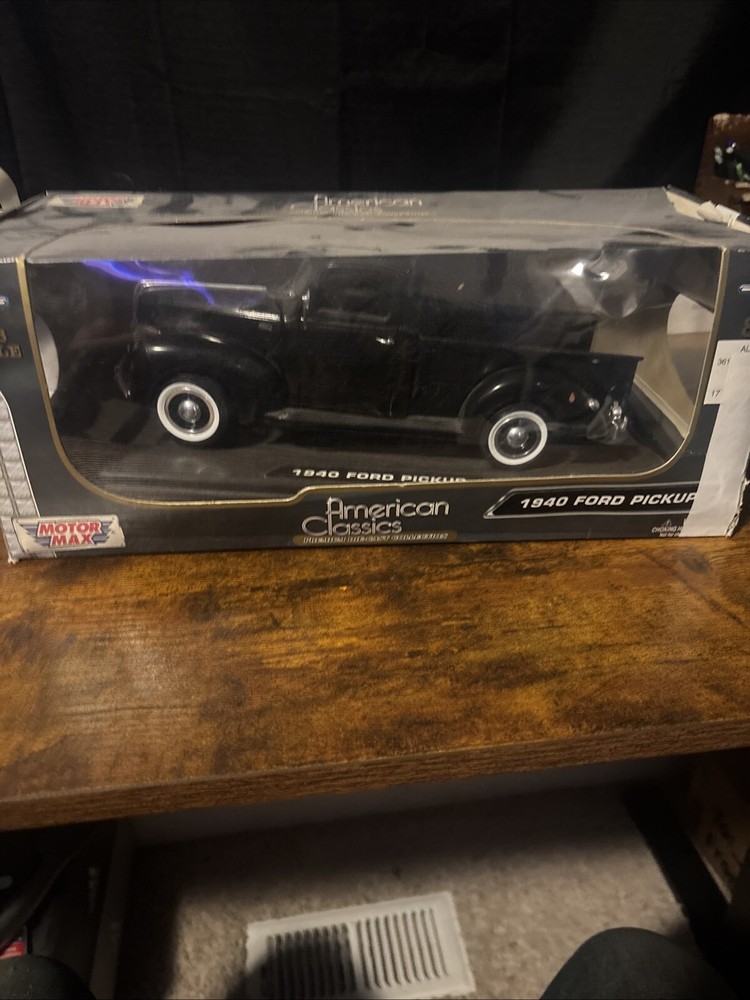 Motormax American Classics 1940 Ford Pickup 1:24 Scale Diecast Black New