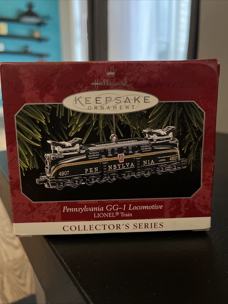 Vintage Lionel Train Hallmark Keepsake Christmas Ornament Pennsylvania GG-1 Electric Locomotive