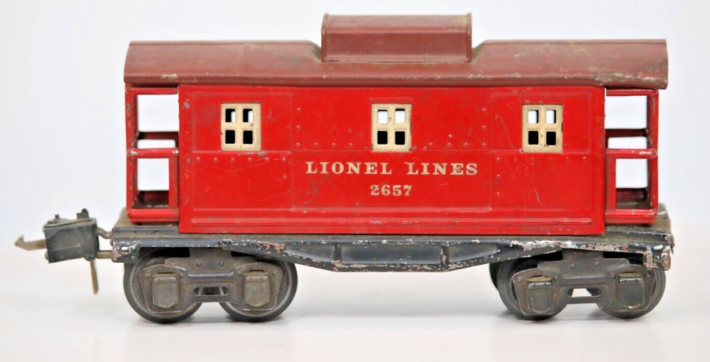 Lionel O Gauge 2657 Prewar Tinplate Caboose with Red Brown Roof Trim
