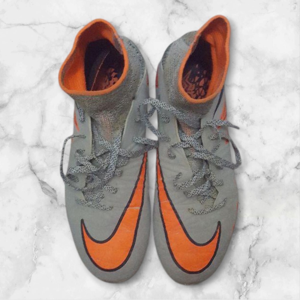 Nike Hypervenom Phantom Soccer Cleats US 6 23cm, Gently Used