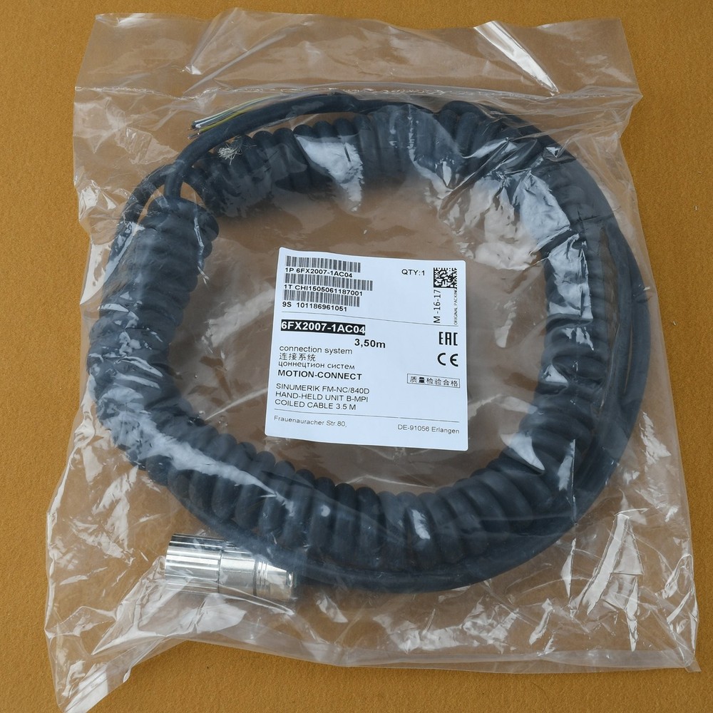 SIEMENS New in box handwheel 17 pins cable 6FX2007-1AC04(3.5M) FREE SHIPPING