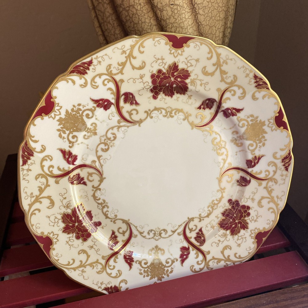 Rosenthal Vintage Maroon Gold Grapes Vines DINNER PLATE 10.5” Unique Classic