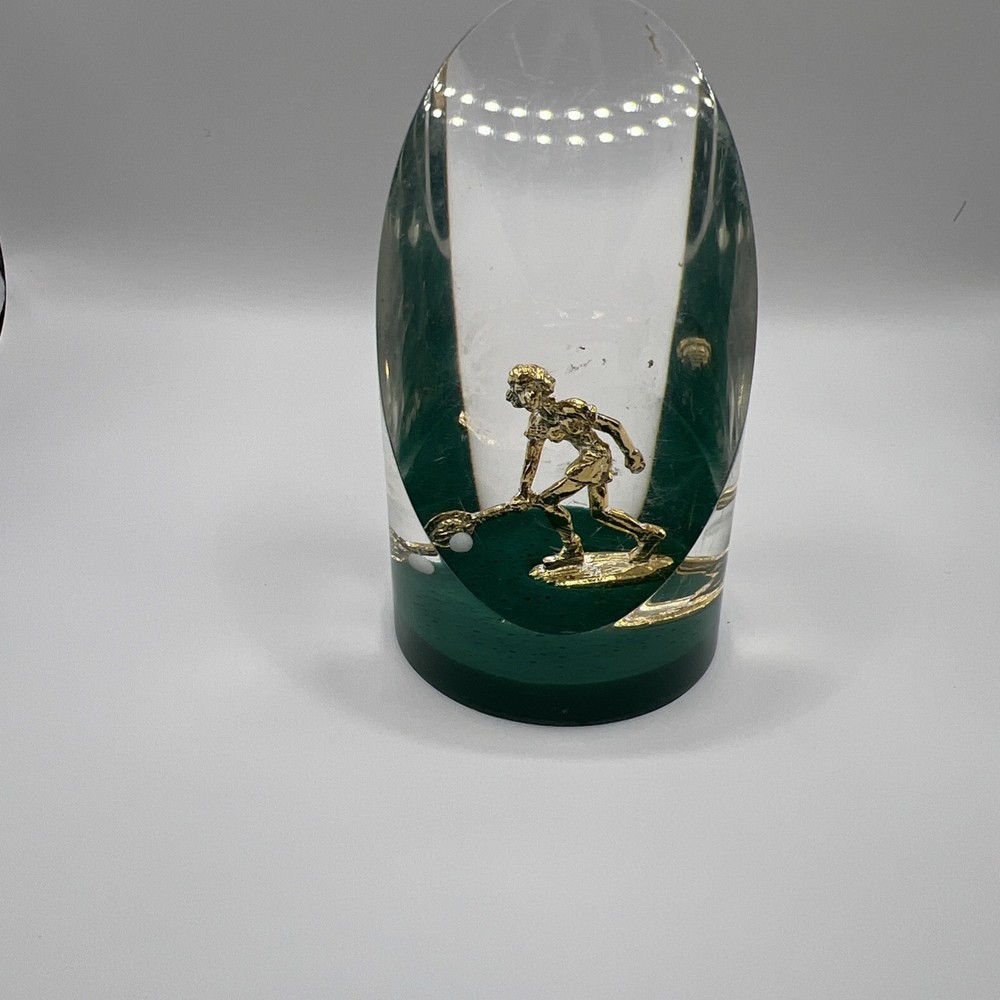 VINTAGE UNIQUE CANADA LUCITE TENNIS SCULPTURE PAPERWEIGHT