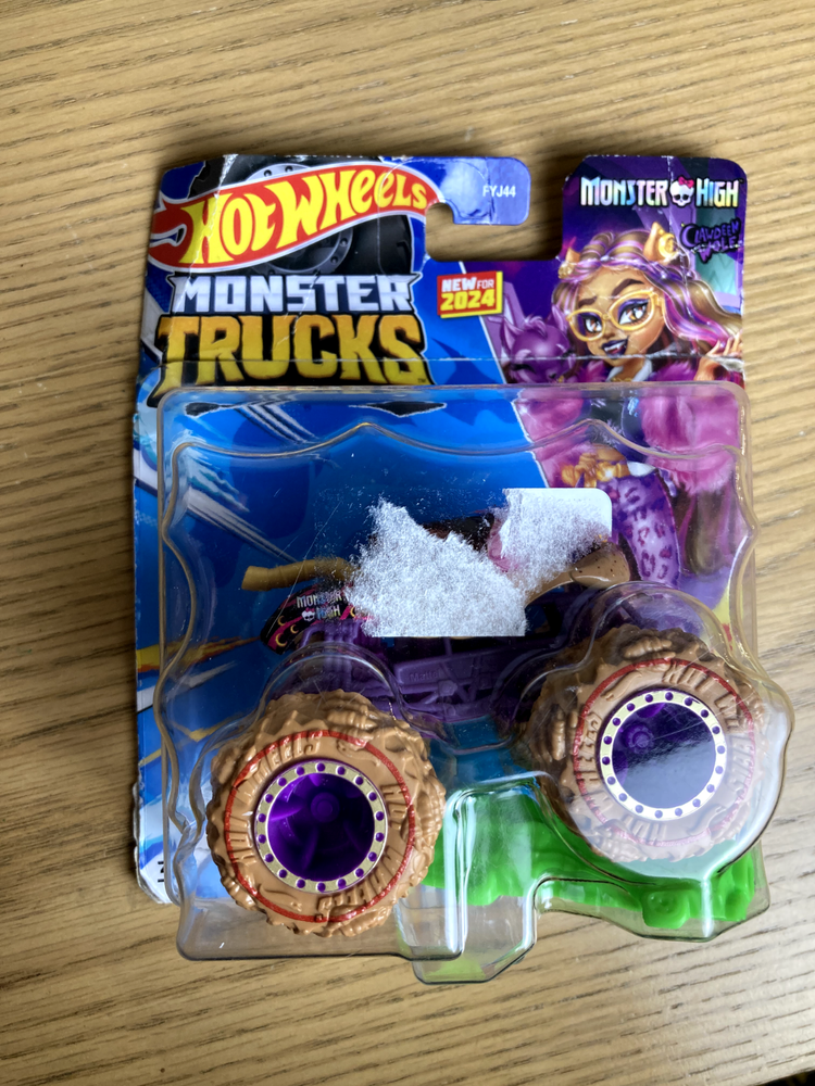 2024 Hot Wheels Monster Trucks CLAWDEEN Wolf TREASURE HUNT Monster High 4x4