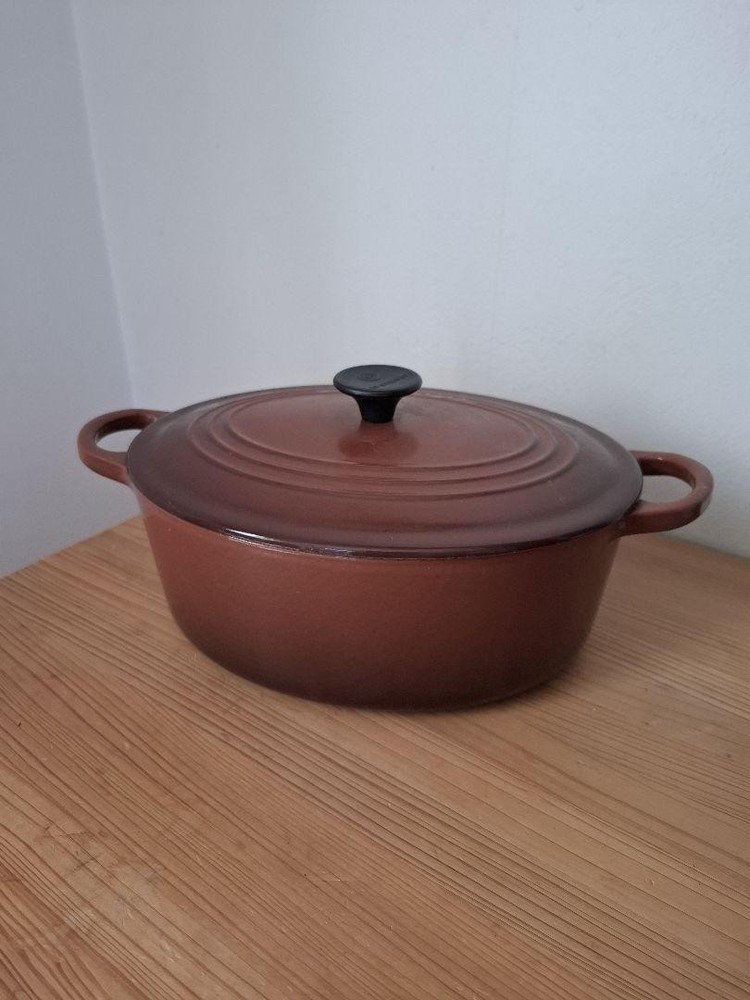 Le Creuset Brown Oval Cocotte Dual Handle Pot 25Cm Limited Edition