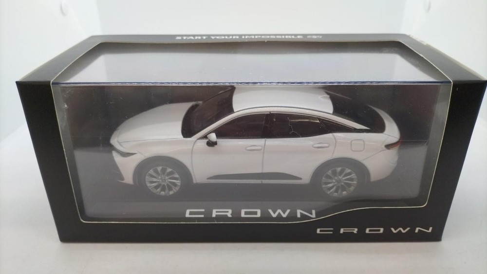 Toyota Color Sample Crown GuJ58