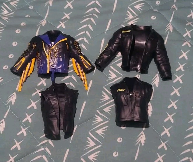 Aew Action Figure Entrance Jacket Lot Of 4 Rubber Clothes.