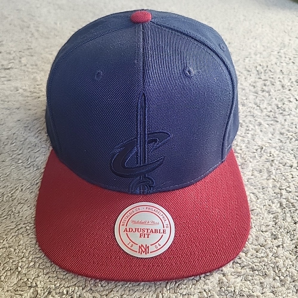 Cleveland Cavaliers Mitchell &Ness Hat Cap NBA Basketball Snap Back Adjustable