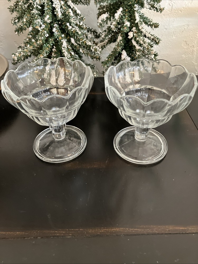 Studio Nova Winter Rose Footed Sherbet Bowl – Elegant Dessert Serving Dish