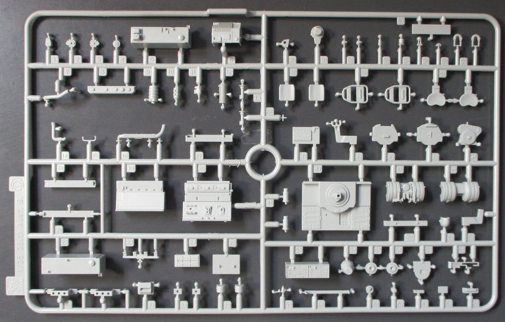 1/35 Scale Cyber Hobby Marder III Ausf M Parts Tree D Kit 6468