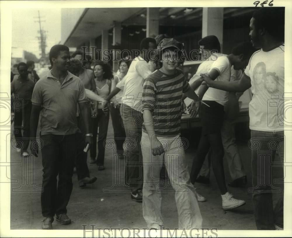 1982 Press Photo Suspects arrested- New Orleans Police Department narcotics raid
