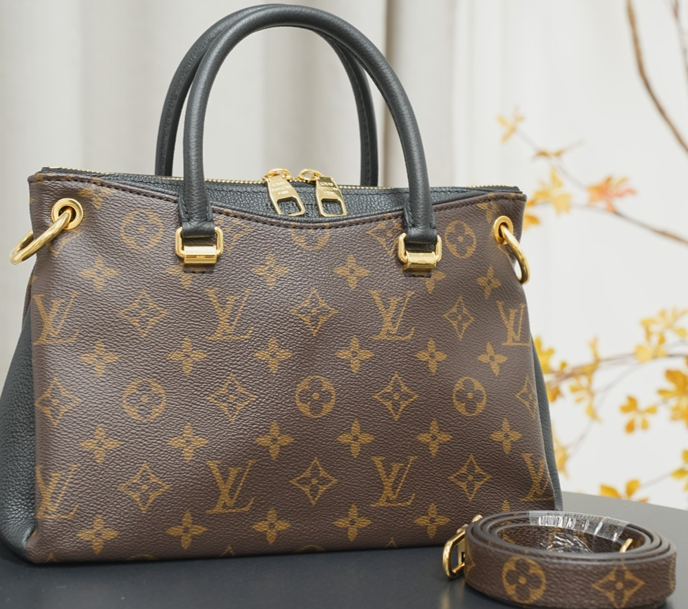 Louis Vuitton Monogram Pallas BB Shoulder Bag M42960
