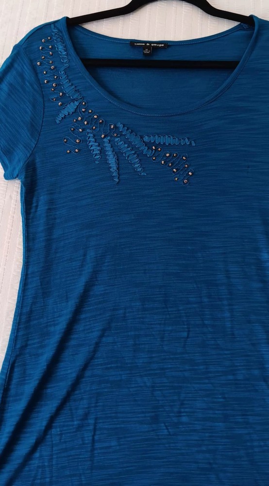 Cable and Gauge Womens Embellished/Beaded Blue T-shirt Size M