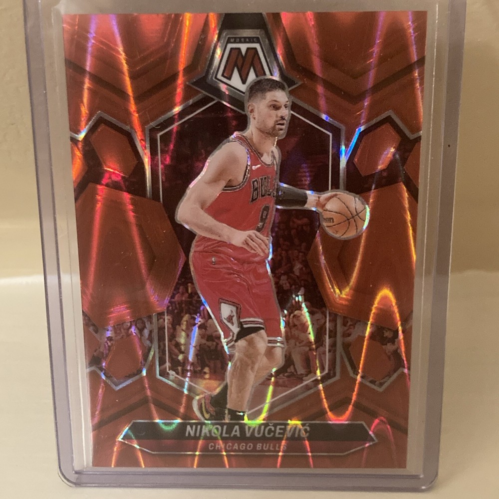 2023-24 Panini Mosaic Nikola Vucevic Red Raywave Prizm 123/299 Chicago Bulls