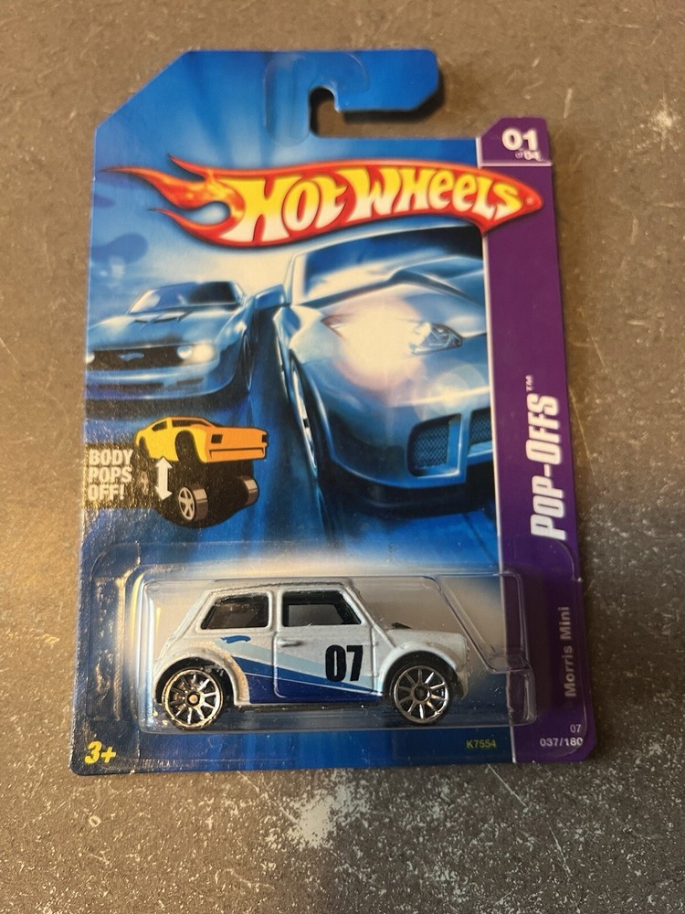 Hot Wheels Pop-Offs Morris Mini 2007 #1/4 Collector #37/180