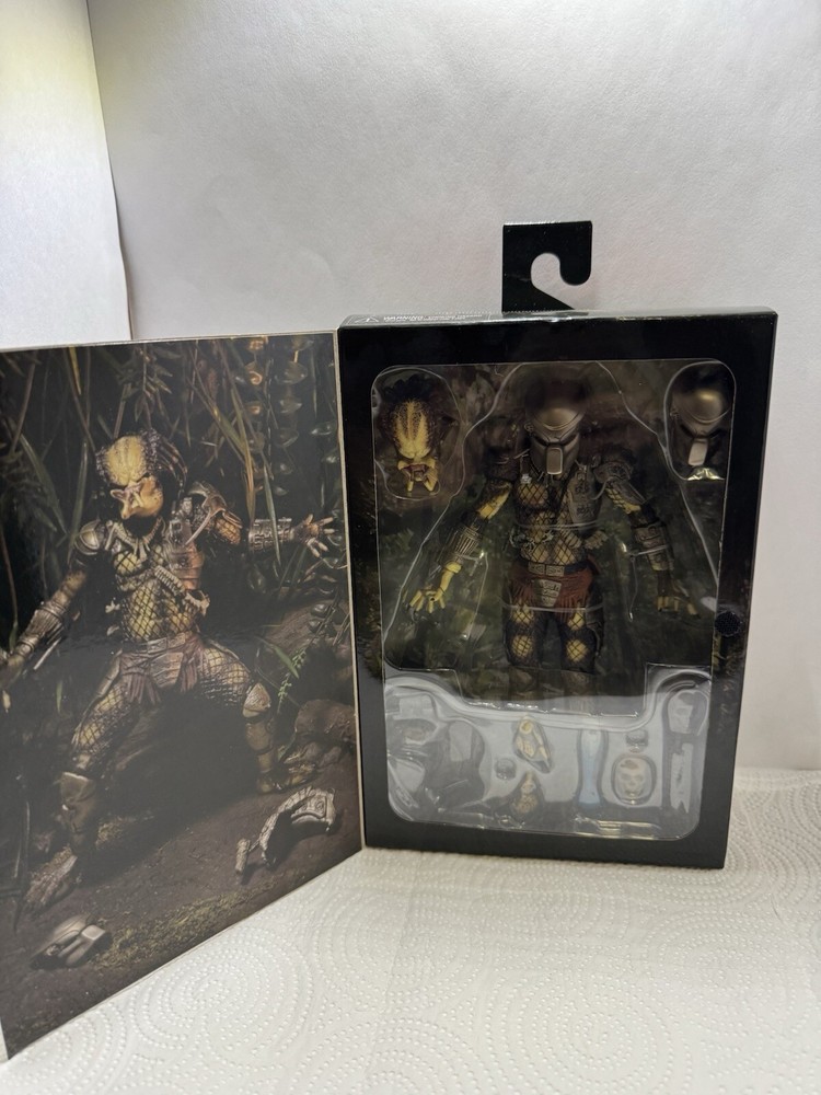 NECA  Jungle Hunter Predator Movie 7