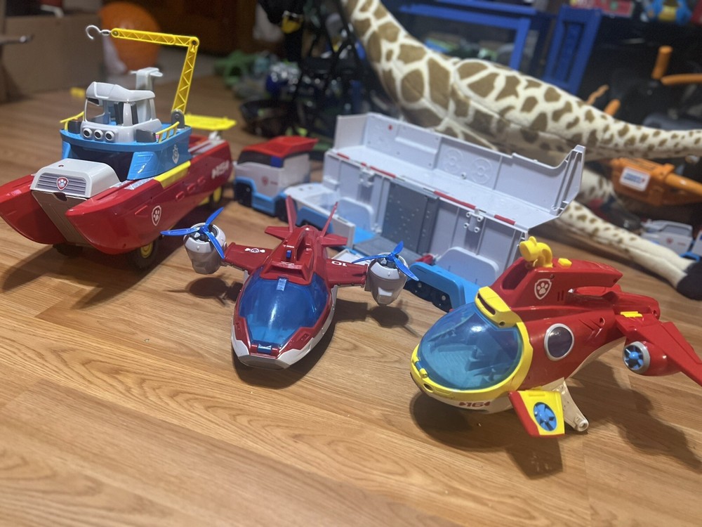 Paw patrol toy set Lot Of 4