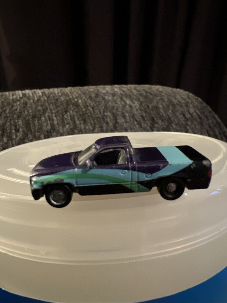 1997 Racing Champions Motor Trend Micro Mini Die Cast 1:144 Dodge Pickup Truck