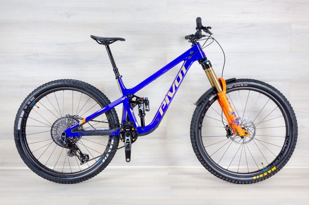 Pivot Firebird Pro limited edition - 2024-25, Medium