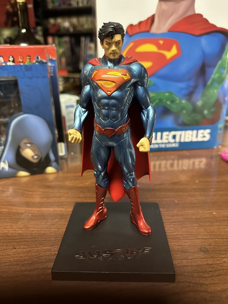 Kotobukiya New 52 Superman ArtFX+ 1/10 Scale Justice League DC Comics Statue