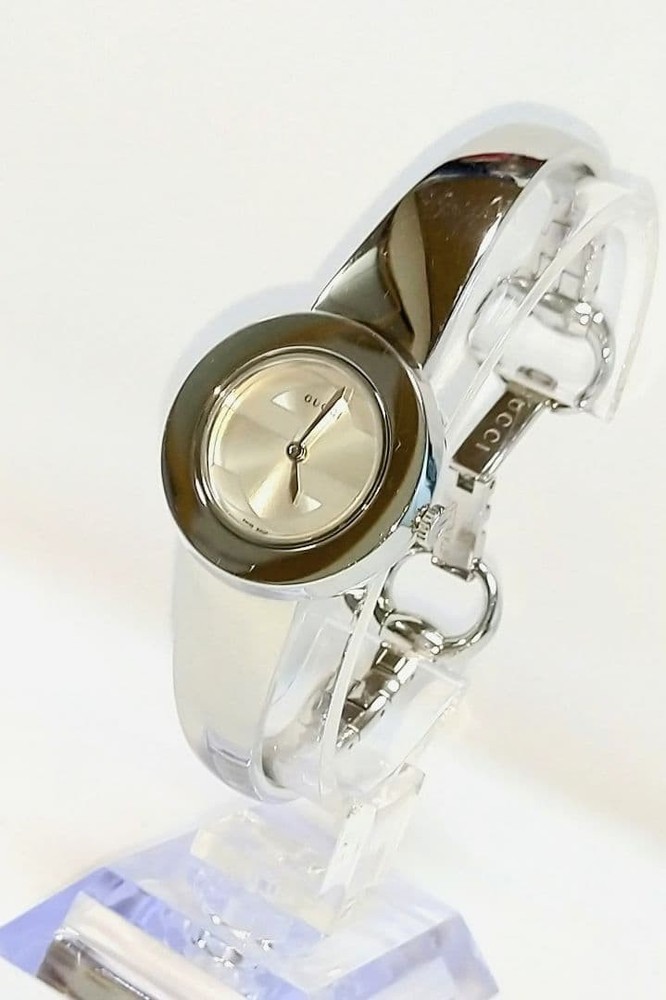 GUCCI U-PLAY Silver Women's Quartz Watch with Replacement Bezel & Storage Bag