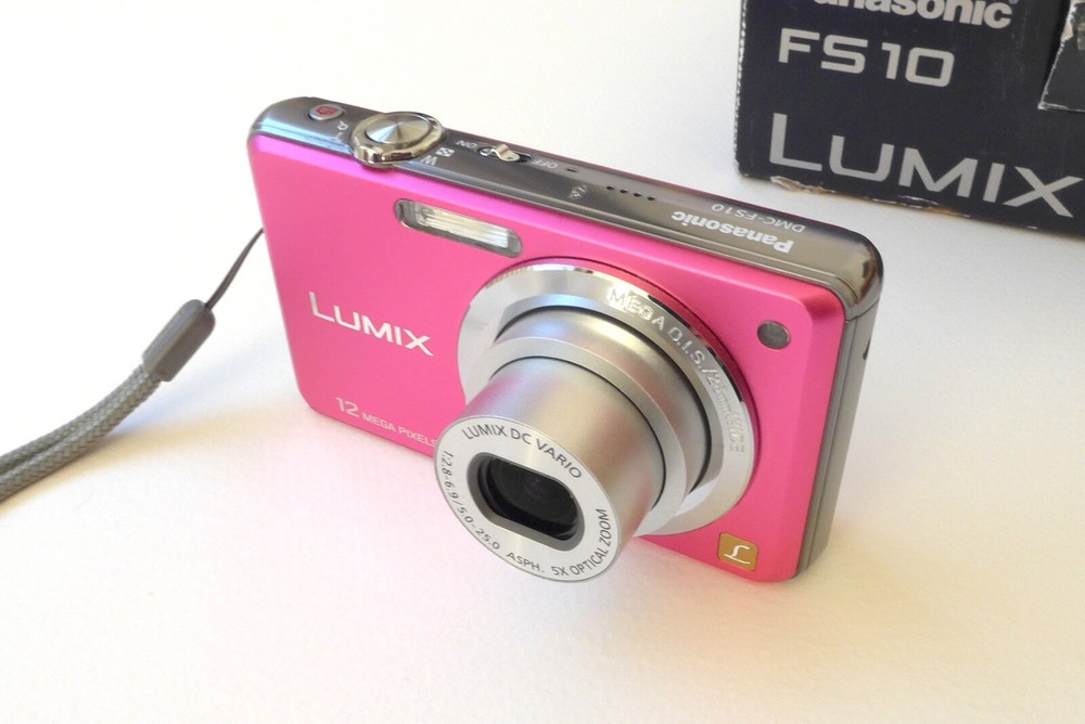 Panasonic Lumix DMC-FS10 Pink/Rose & Box w/ Accessories, Compact Digital Camera