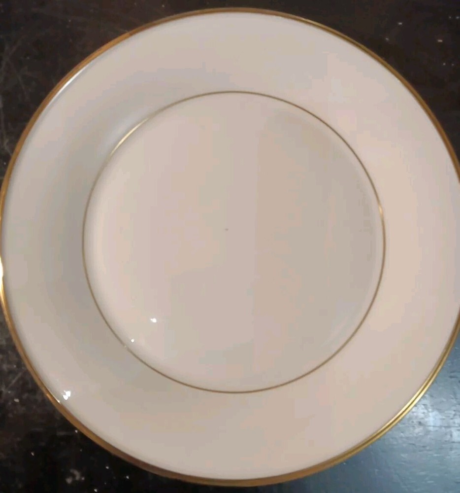 Lenox Eternal White Dinner Plates Bone China With Gold Trim Around Rim 10.5