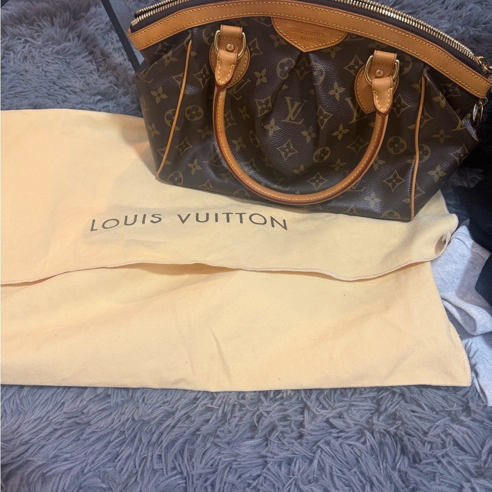 ⭐️Louis Vuitton Tivoli PM⭐️