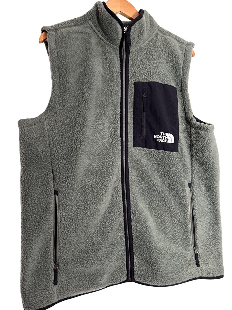 The North Face Men's Campshire Sherpa Fleece Full-Zip Logo Vest - Size Large