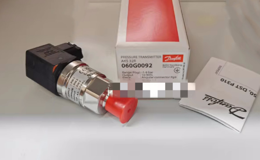 New DANFOSS AKS 32R 060G0092 Pressure Sensor Expedited Shipping
