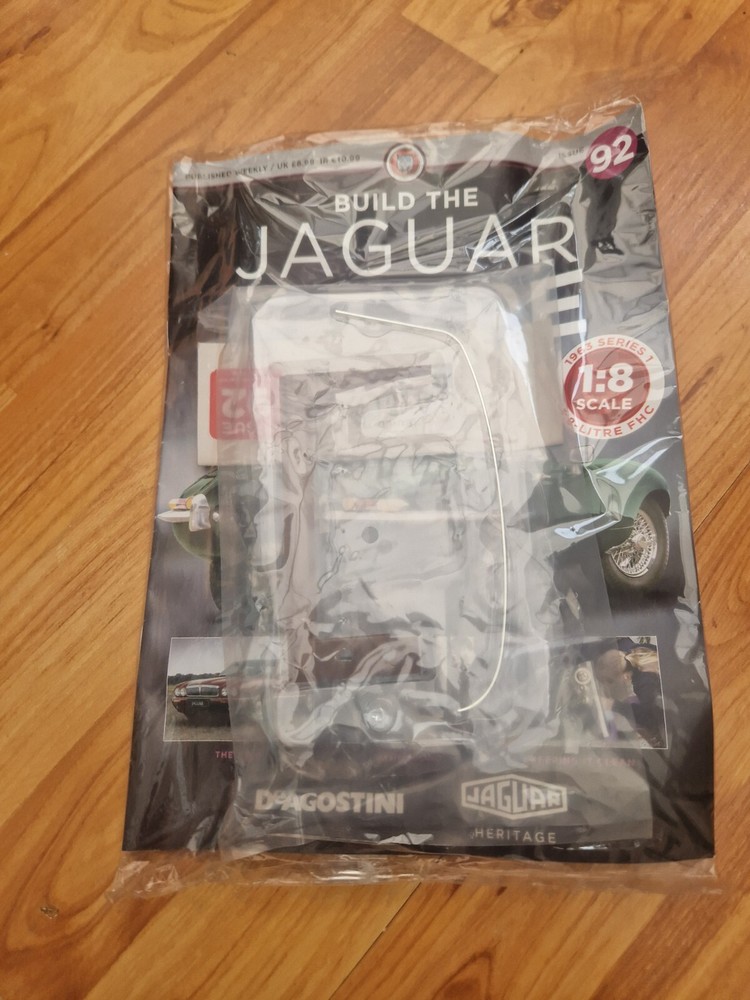 1/8 DEAGOSTINI BUILD YOUR OWN THE JAGUAR E-TYPE CAR ISSUE 92 INC PART