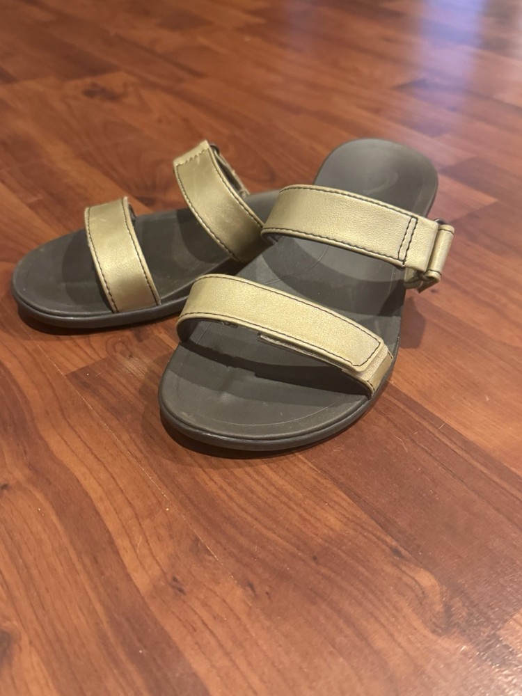Olukai Kipuka Adjustable Double Strap Comfort Sandals in Gold Brown Womens Size 7