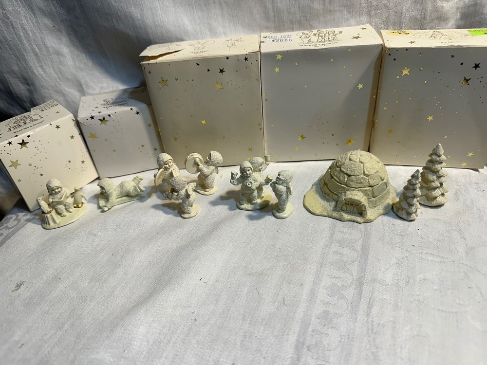 5 box sets snowbabies miniatures Department 56 with an extra tree