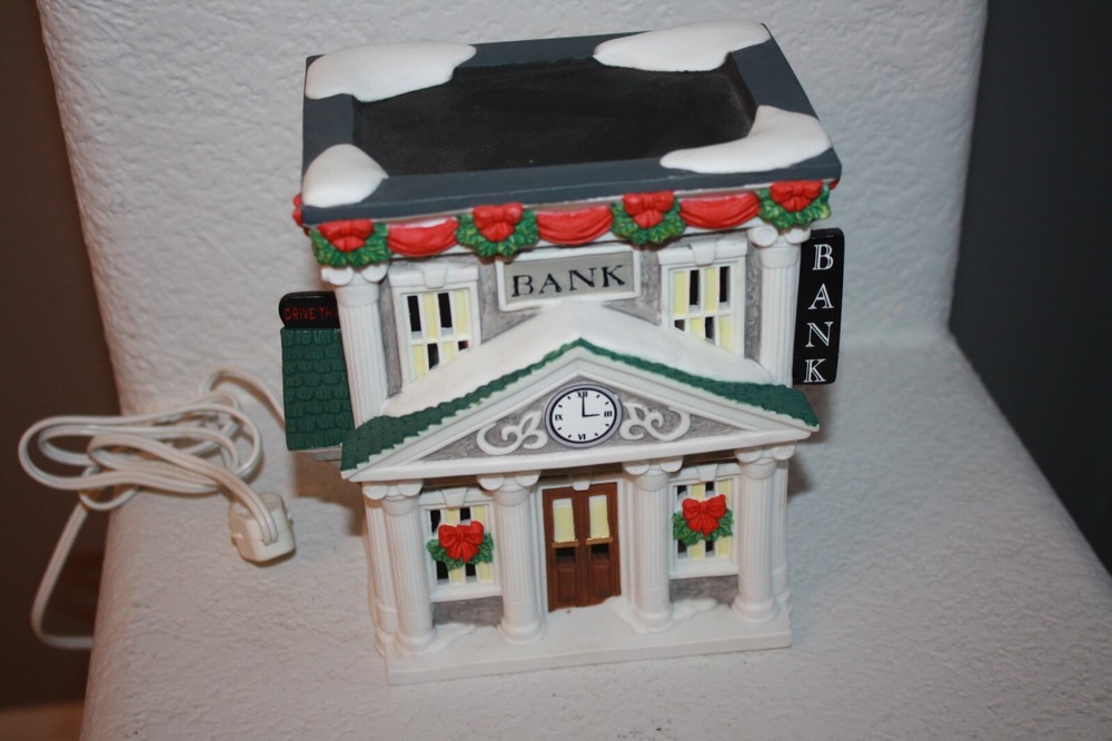 2001 Vintage Coca Cola Christmas Village Town Square Collection Bank