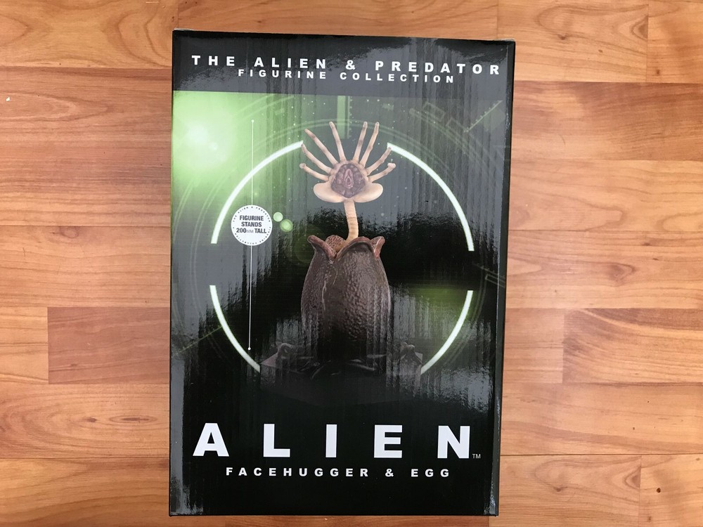 AVP Alien vs Predator Eaglemoss Special 7 Figurine with Facehugger Egg Set