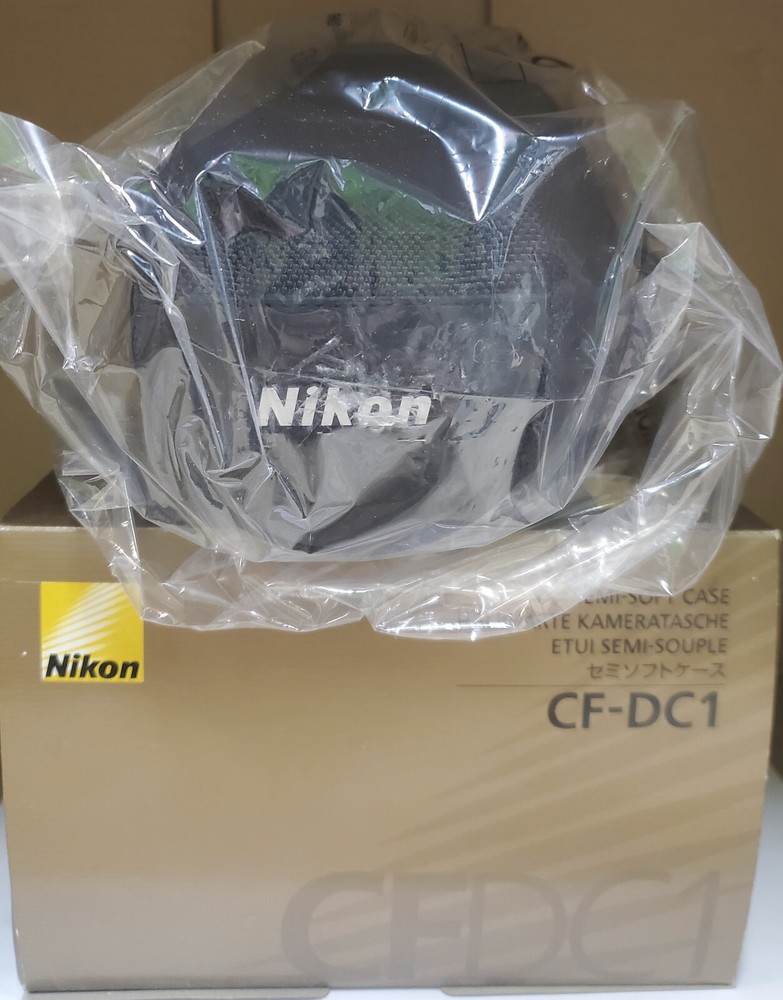 Nikon  Camera Case Semi-Soft Case ( Black ) CF-DC1 for D3200/D310/D60/D40