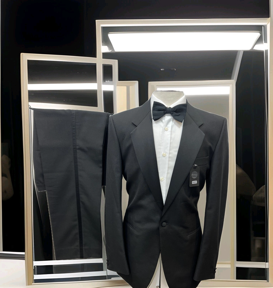 MR HARRY Black Wool Blend 2-Piece Dinner Suit Regular Fit C40R W32 L30