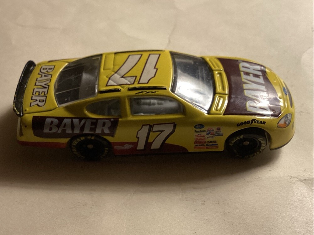 Matt Kenseth 2000 NASCAR 1:64 Diecast Stock Car by Team Caliber
