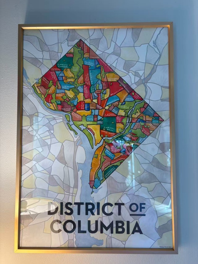 BRAND NEW Artistic District of Columbia Map Prints with Frames 13*19''