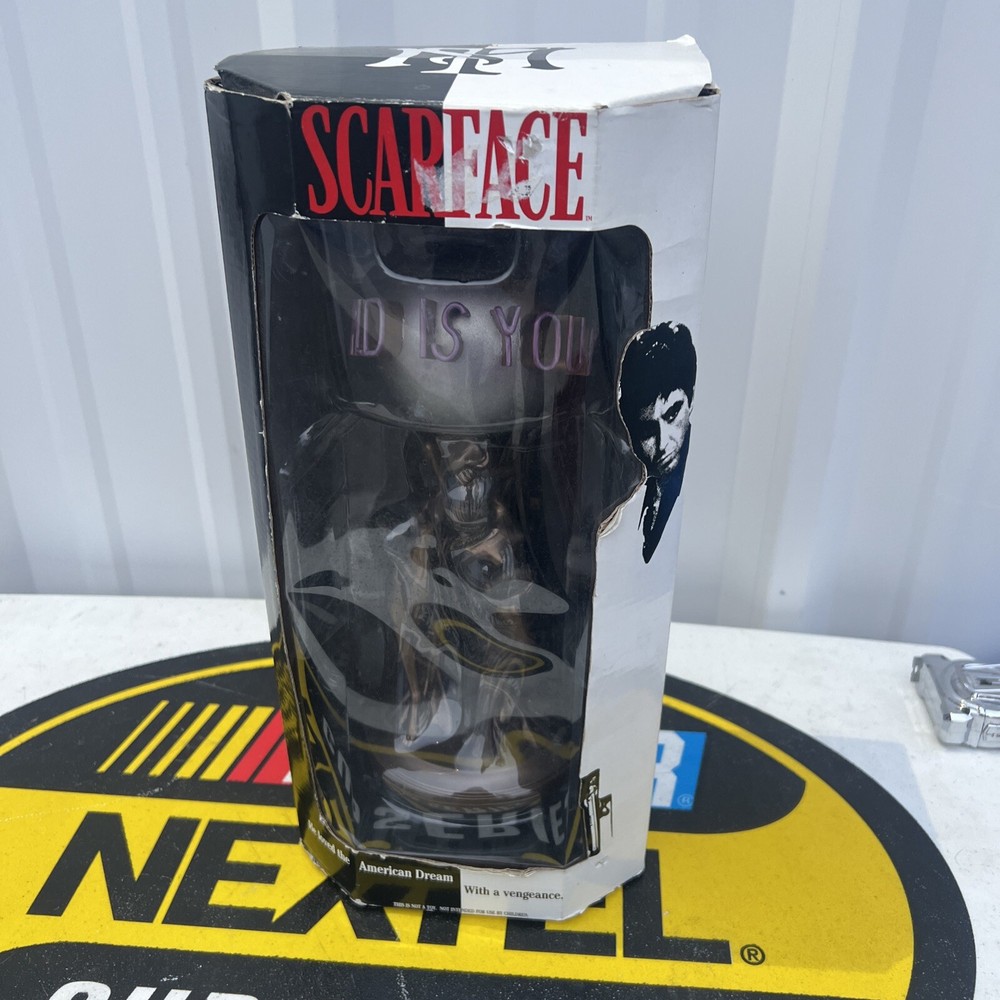 Scarface The World is Yours - ORIGINAL, 10 inch statue -