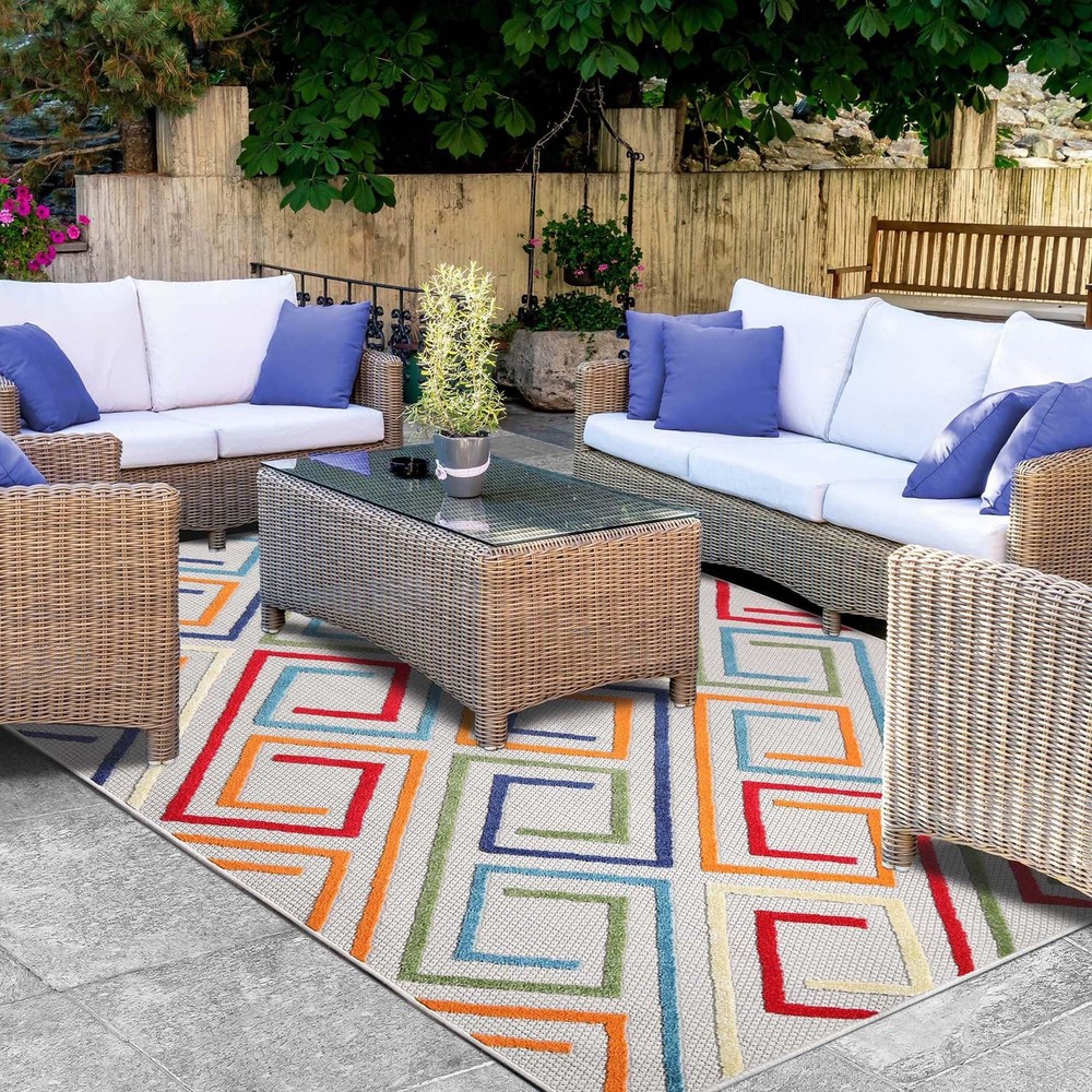Superior Ares Modern Geometric Diamond Indoor Outdoor Area Cream 7' 10