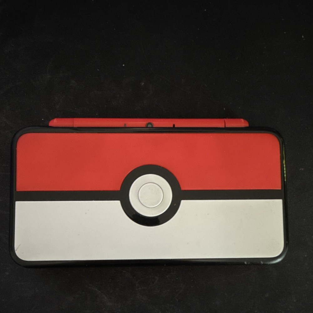 Nintendo 2DS XL Poké Ball Edition blown f2 fuze