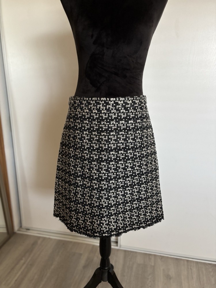 Ann Taylor Black White Tweed Skirt Size 8 Preppy Office Academia Style