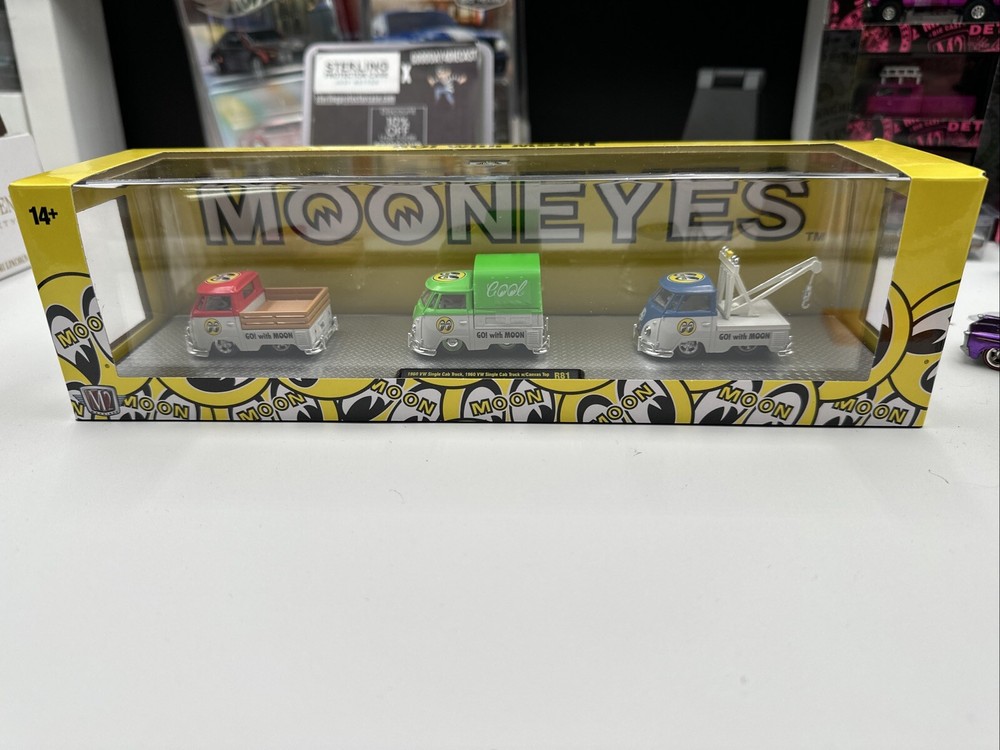 M2 Machines 1960 VW Single Cab Mooneyes Hauler R81 New 2025 Diecast