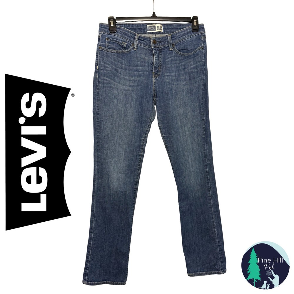 Levis Signature Womens Size 12 Mid Rise Blue Straight Leg Embroidered Pocket Jeans