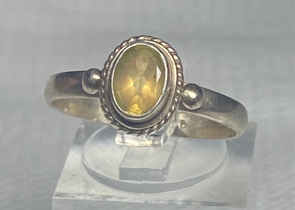 Vintage Sterling Silver 925 Citrine Gemstone Dainty Ring  