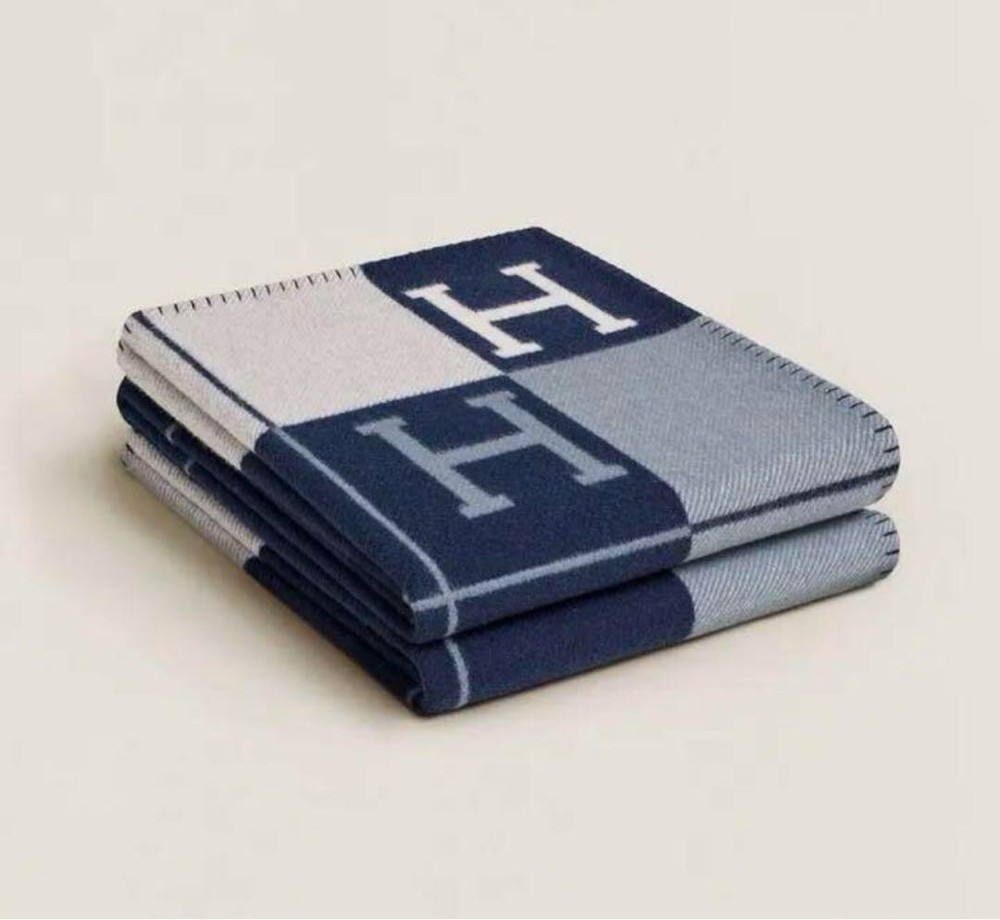 HERMES Avalon III Wool Cashmere Plaid Blanket Navy Blue 135x170cm