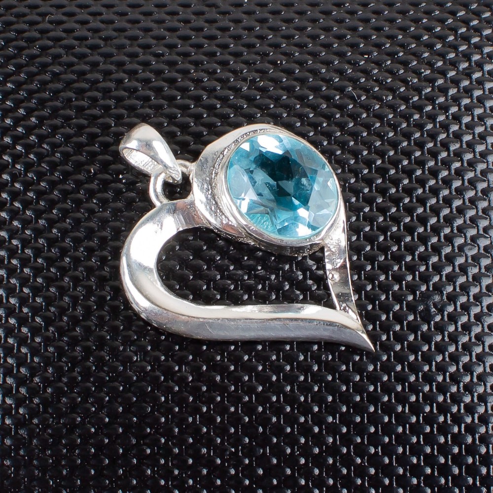 Gift For Women Pendant Heart Shape 925 Silver Natural Sky Blue Topaz Gemstone