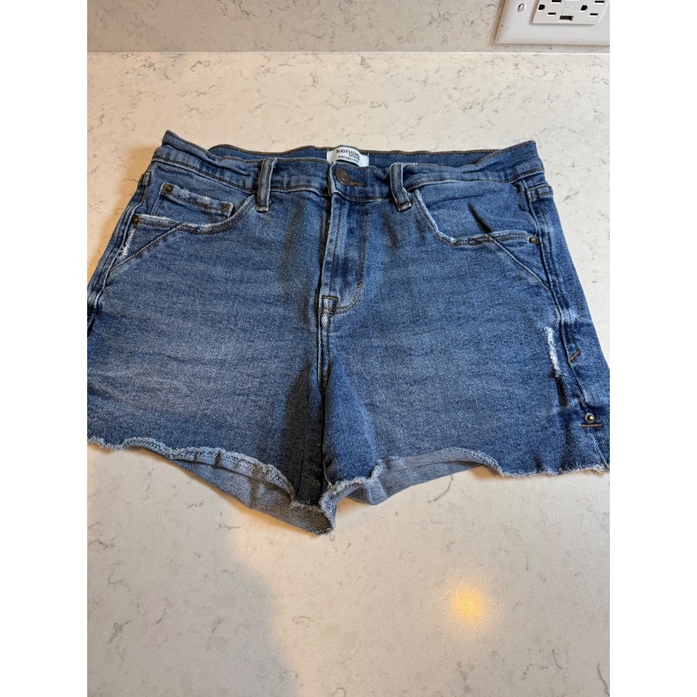 Kensie Jeans Vintage Luxe The Short Medium Wash Raw Hem Denim Shorts Size 8 29